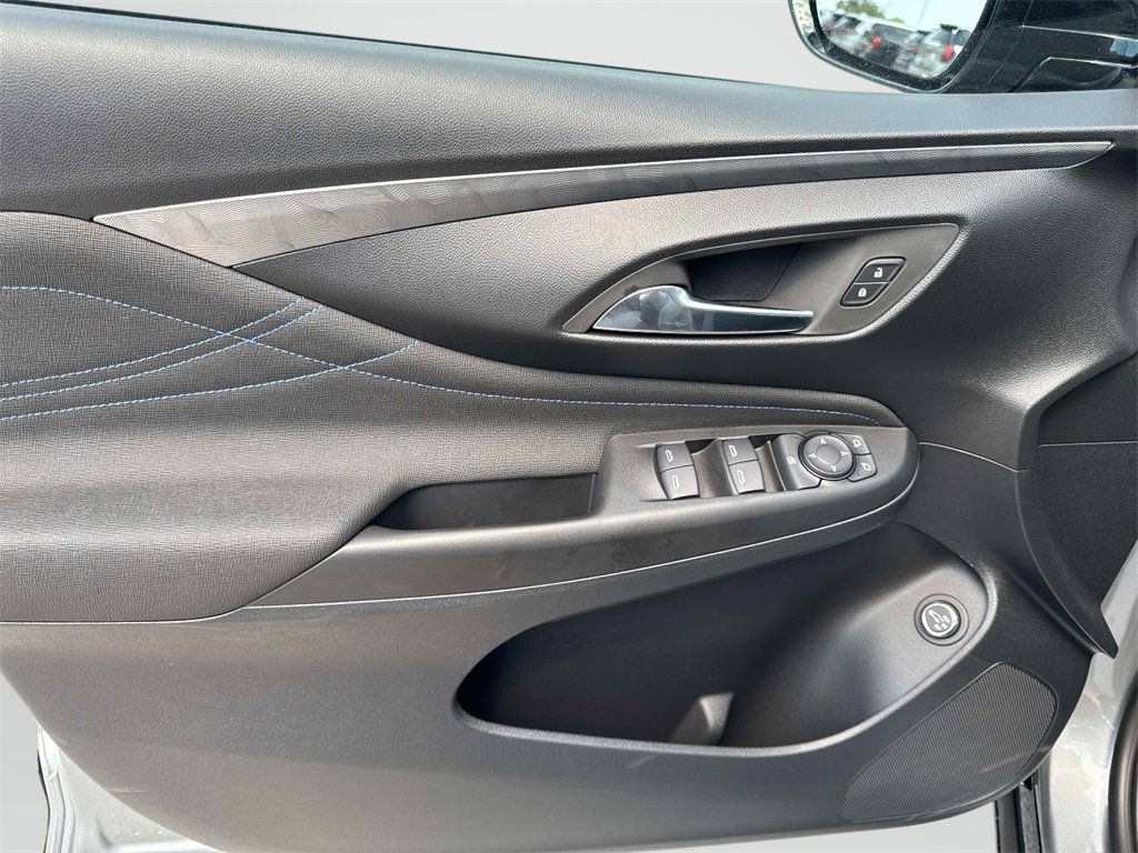 2026 Buick Envista ST photo 9