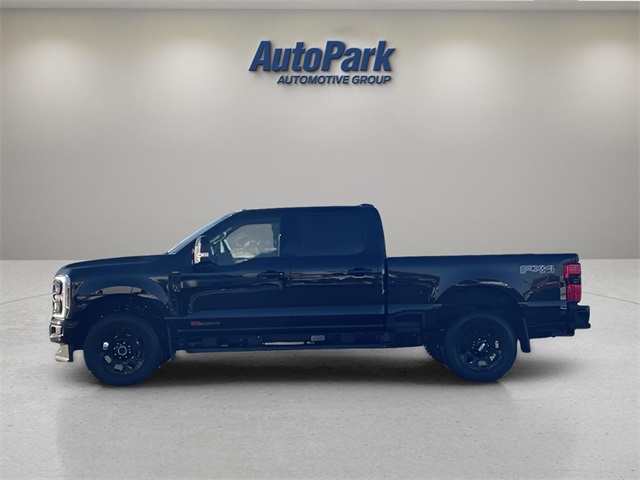 2025 Ford F-350 Lariat photo 3