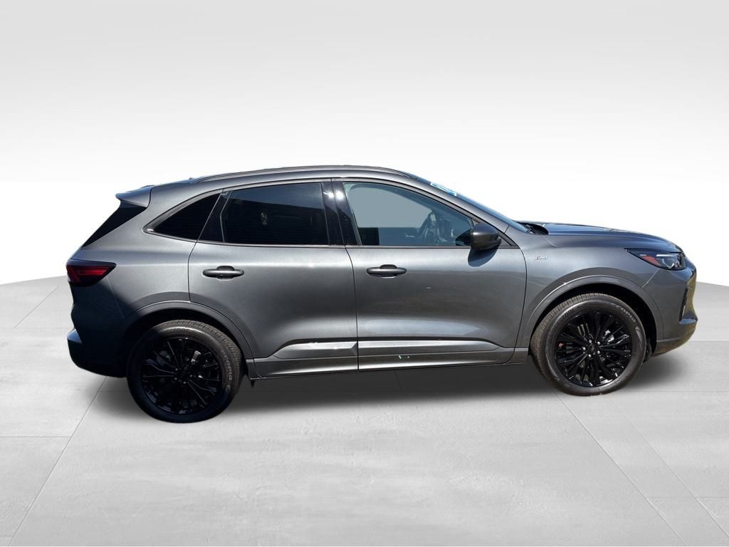 2023 Ford Escape ST-Line Elite photo 6