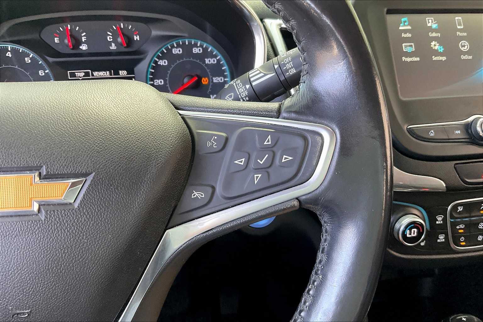 2018 Chevrolet Equinox LT photo 21