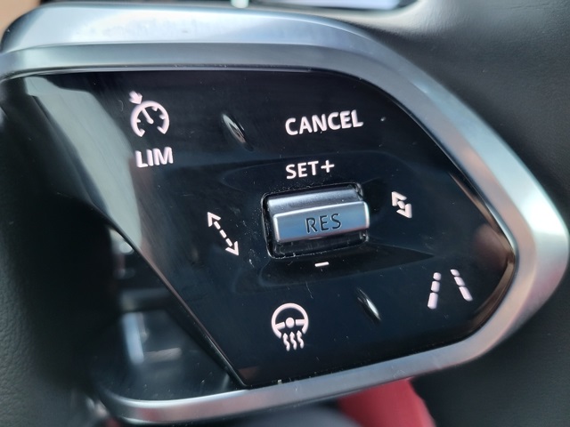 2025 Jaguar F-PACE R-Dynamic S photo 28