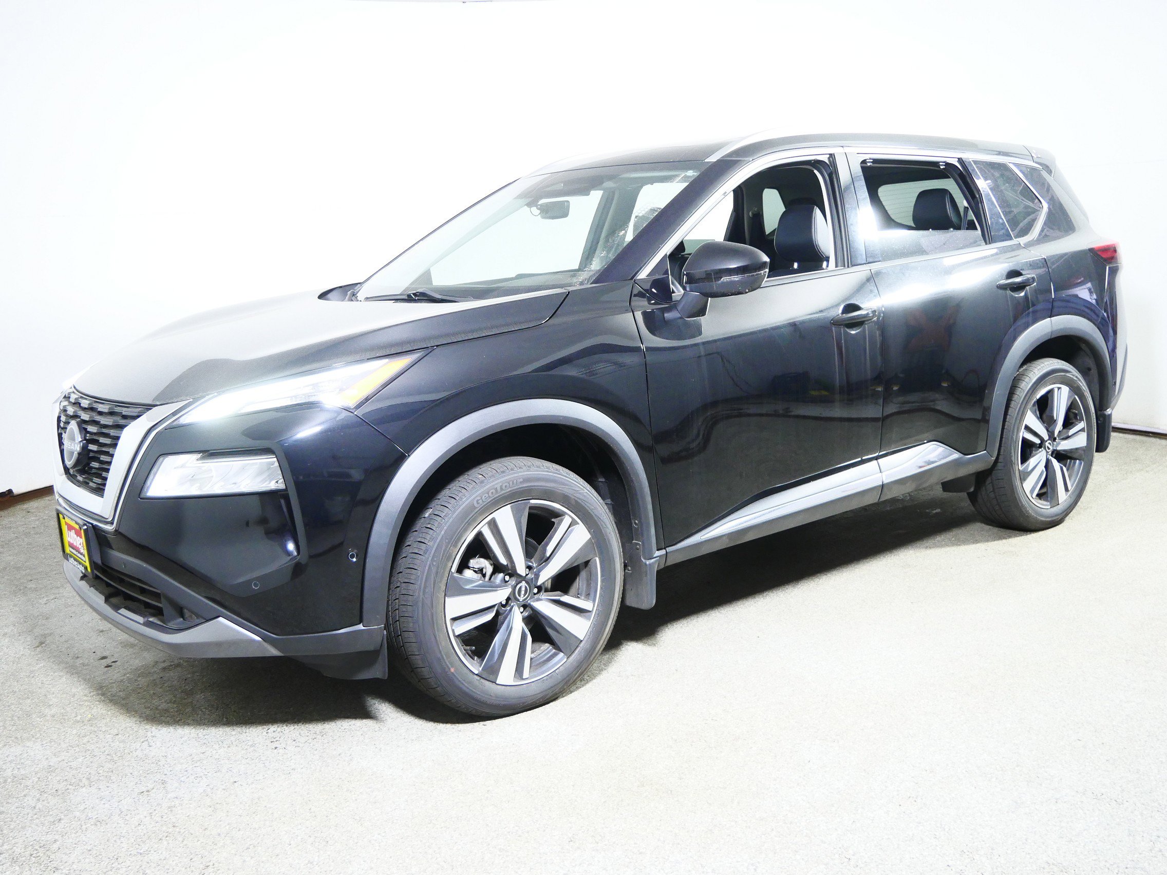 2022 Nissan Rogue SL photo 3