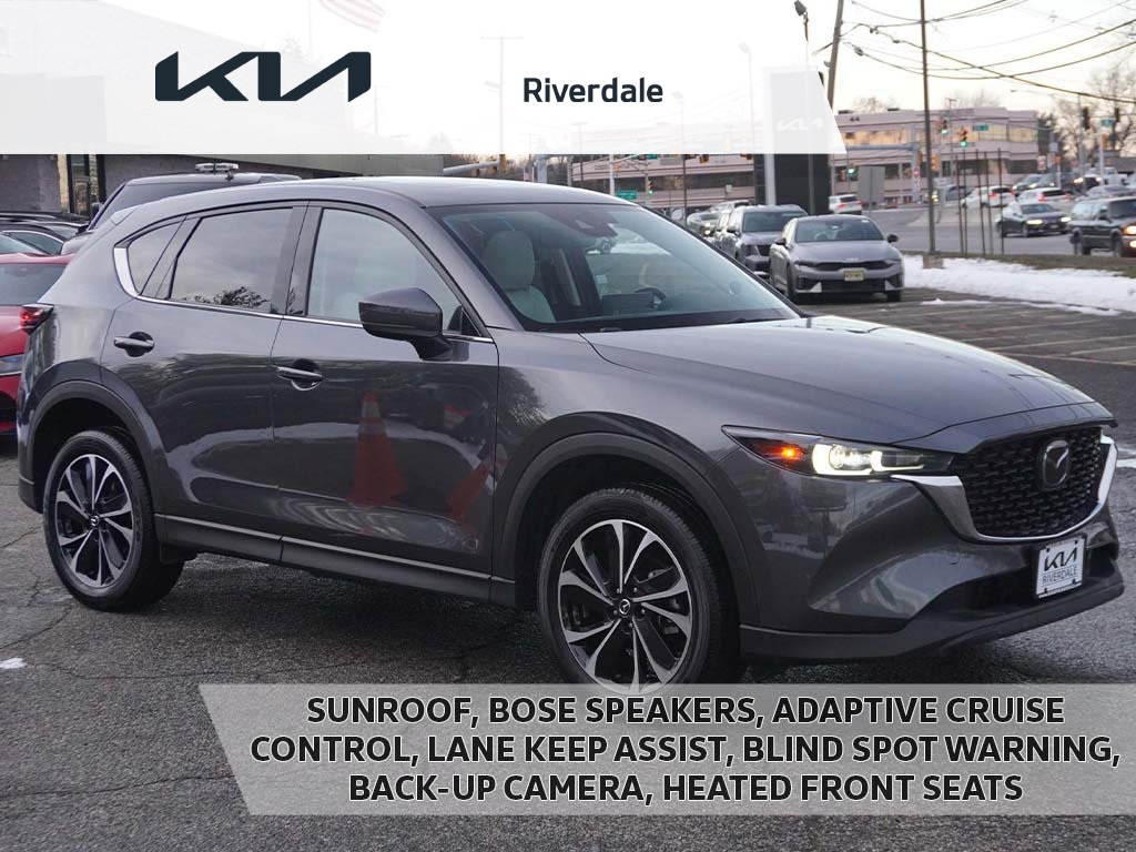 2023 Mazda CX-5 S Premium package's photo