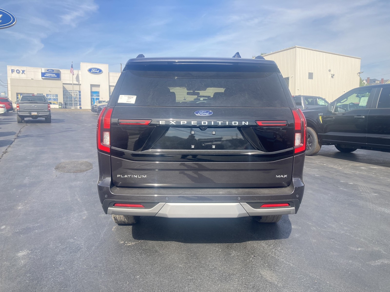 2025 Ford Expedition Platinum MAX photo 4
