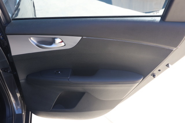 2023 Kia Forte LXS photo 15