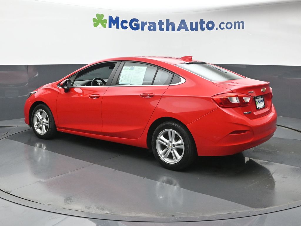 2017 Chevrolet Cruze LT photo 16