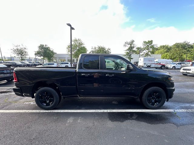 2025 Ram 1500 Tradesman photo 3