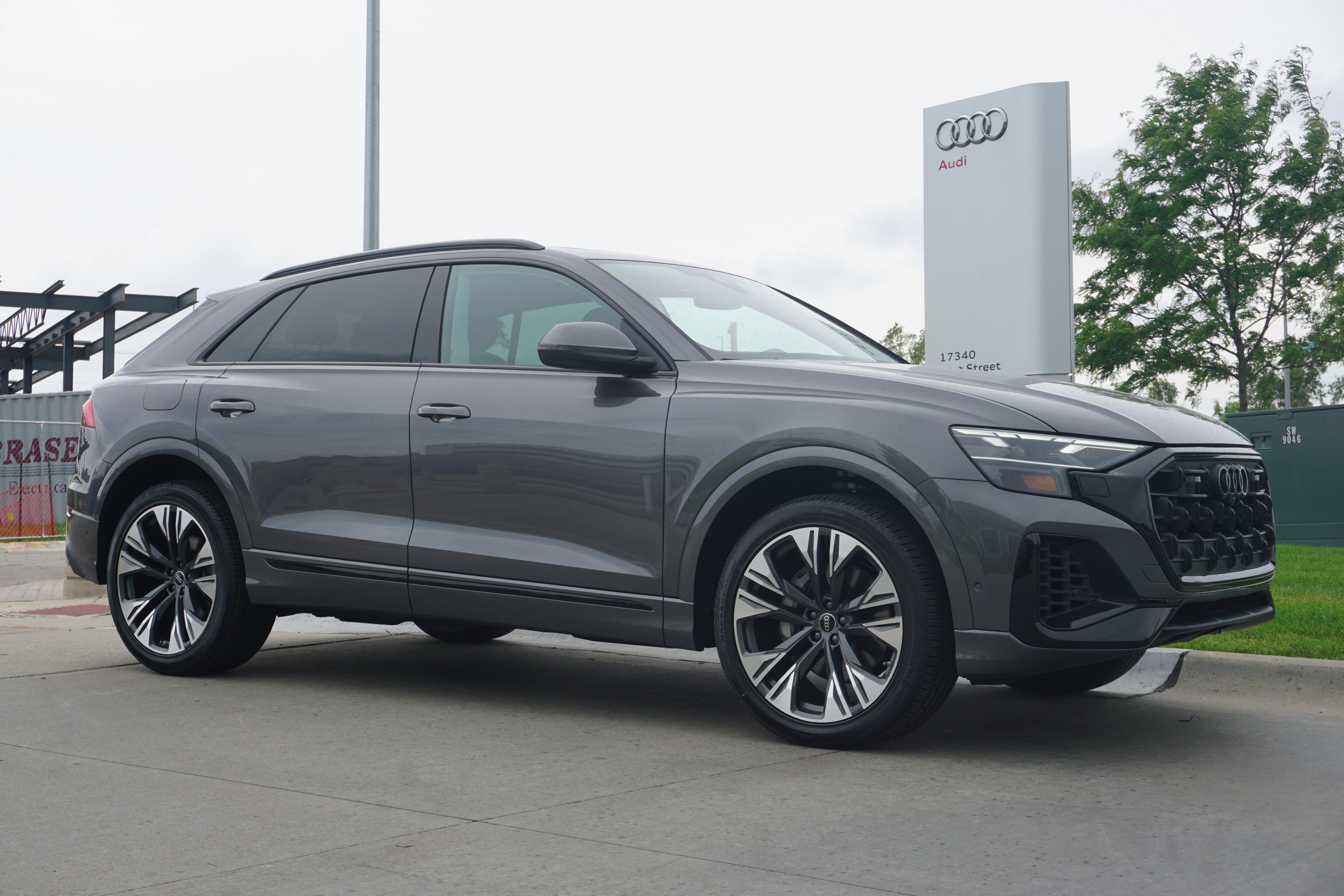 2025 Audi Q8 Premium Plus's photo