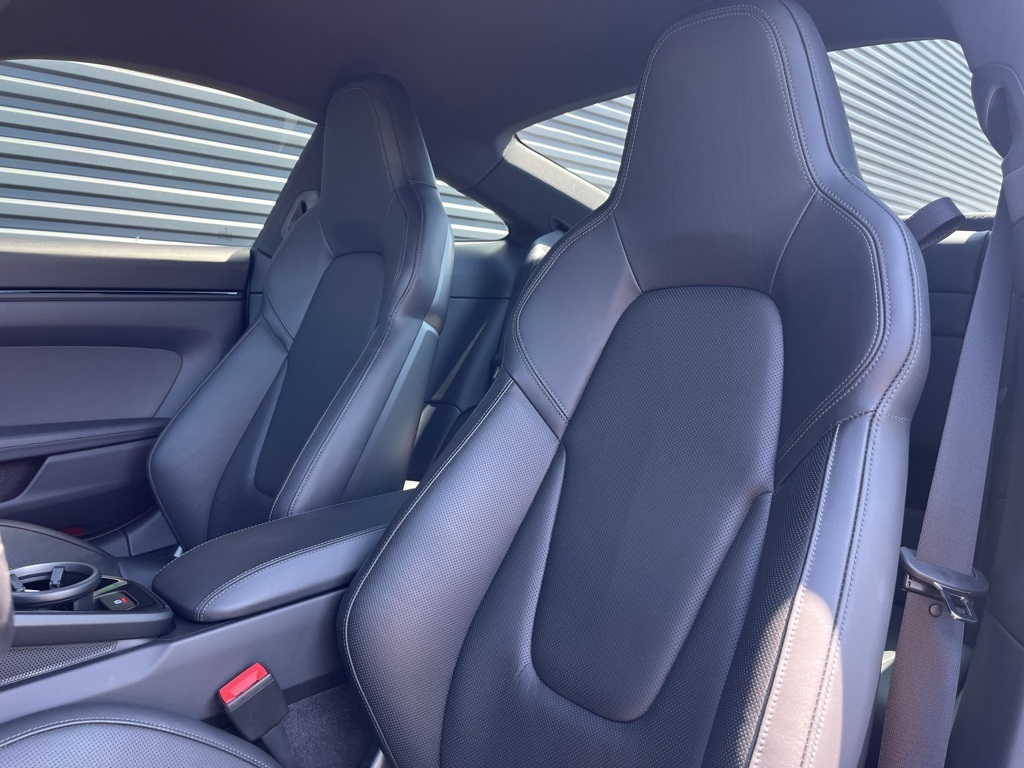 2023 Porsche 911 T photo 5