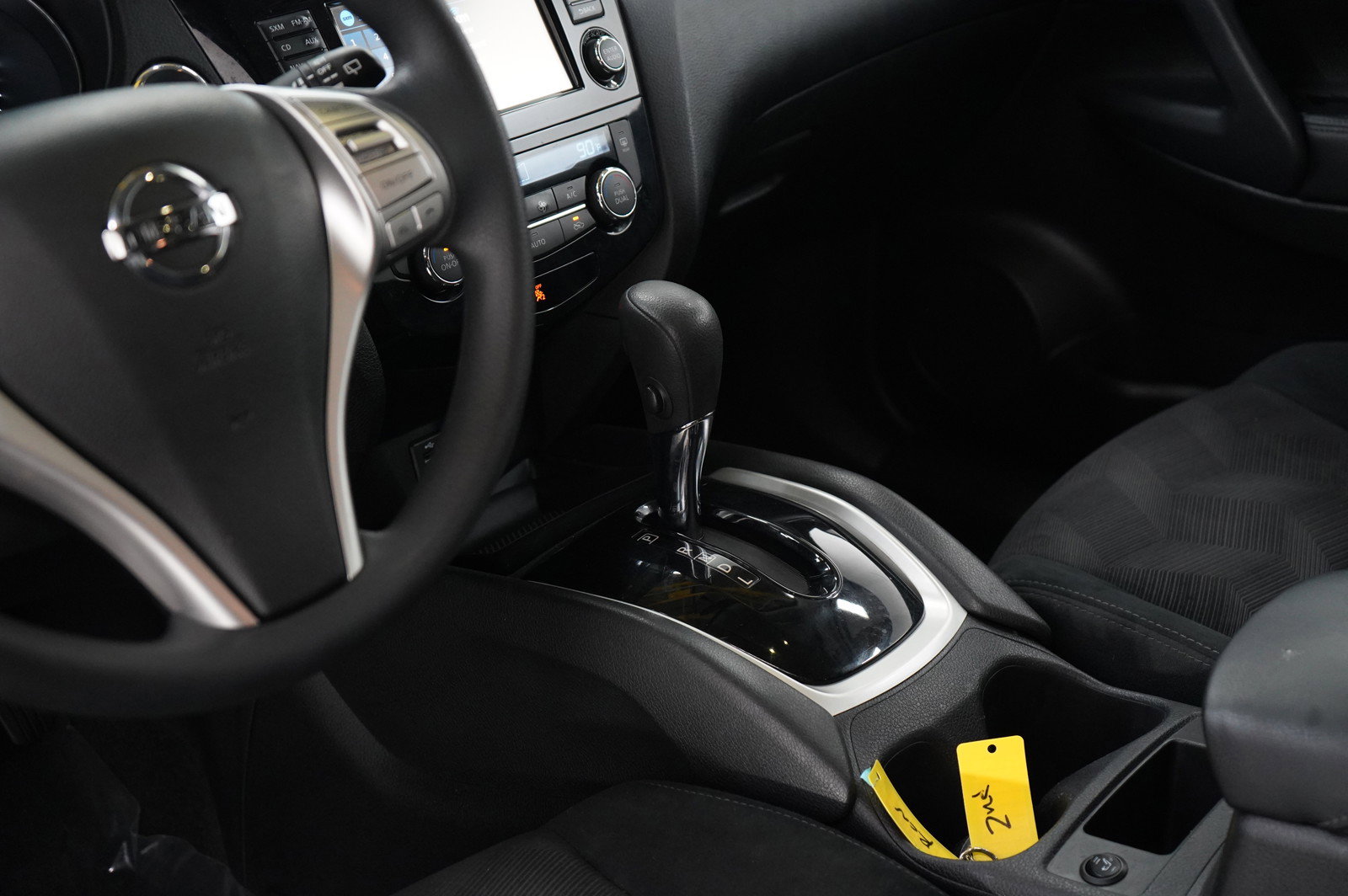 2014 Nissan Rogue SV photo 19