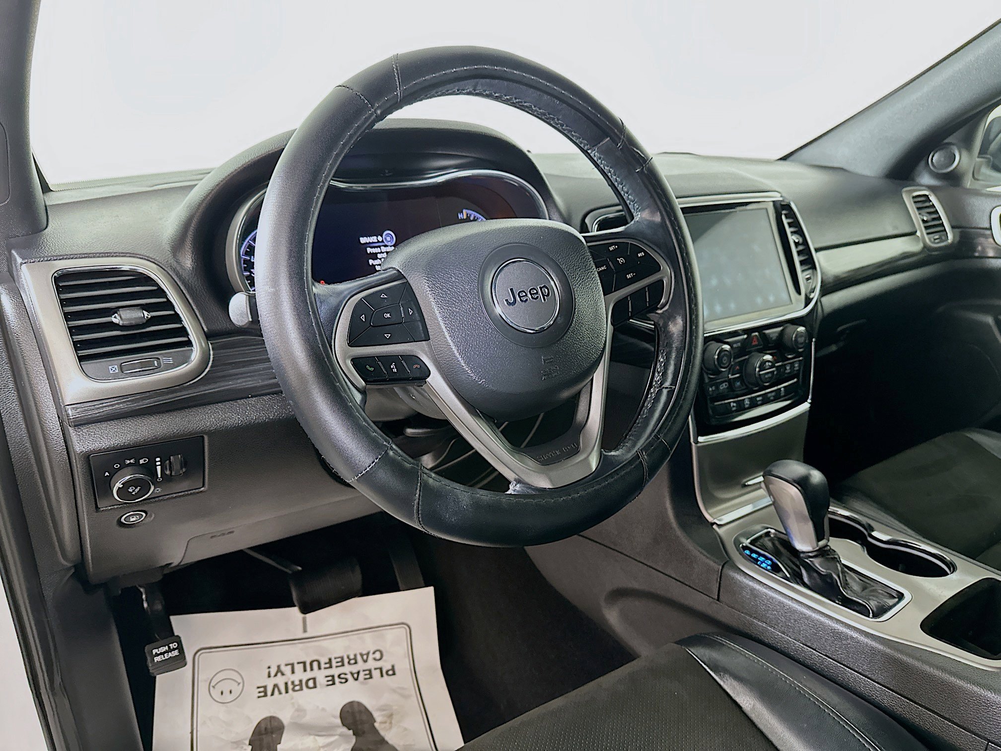2021 Jeep Grand Cherokee Laredo X photo 6