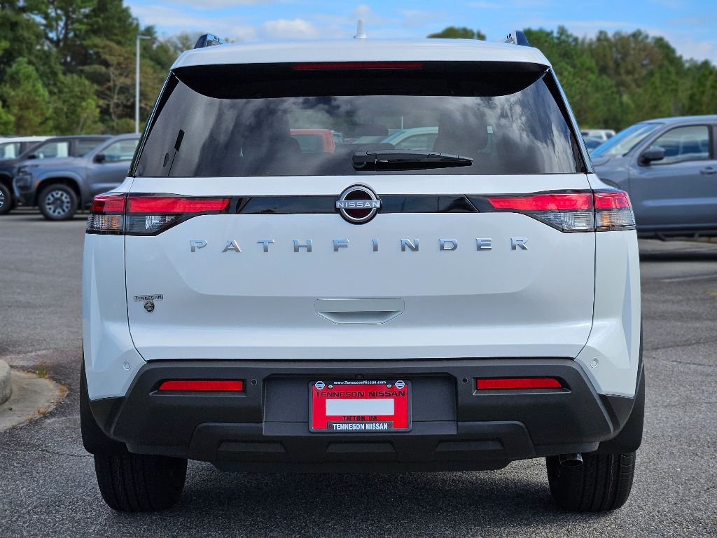 2025 Nissan Pathfinder SV photo 3