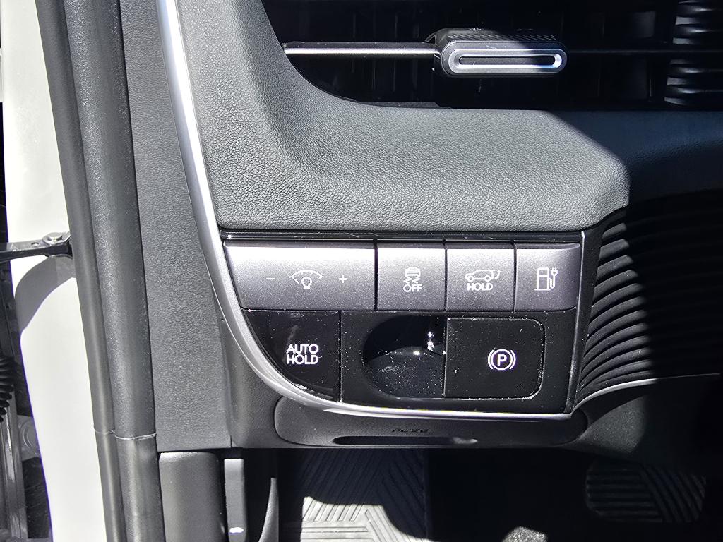 2025 Hyundai Ioniq 5 SEL photo 12