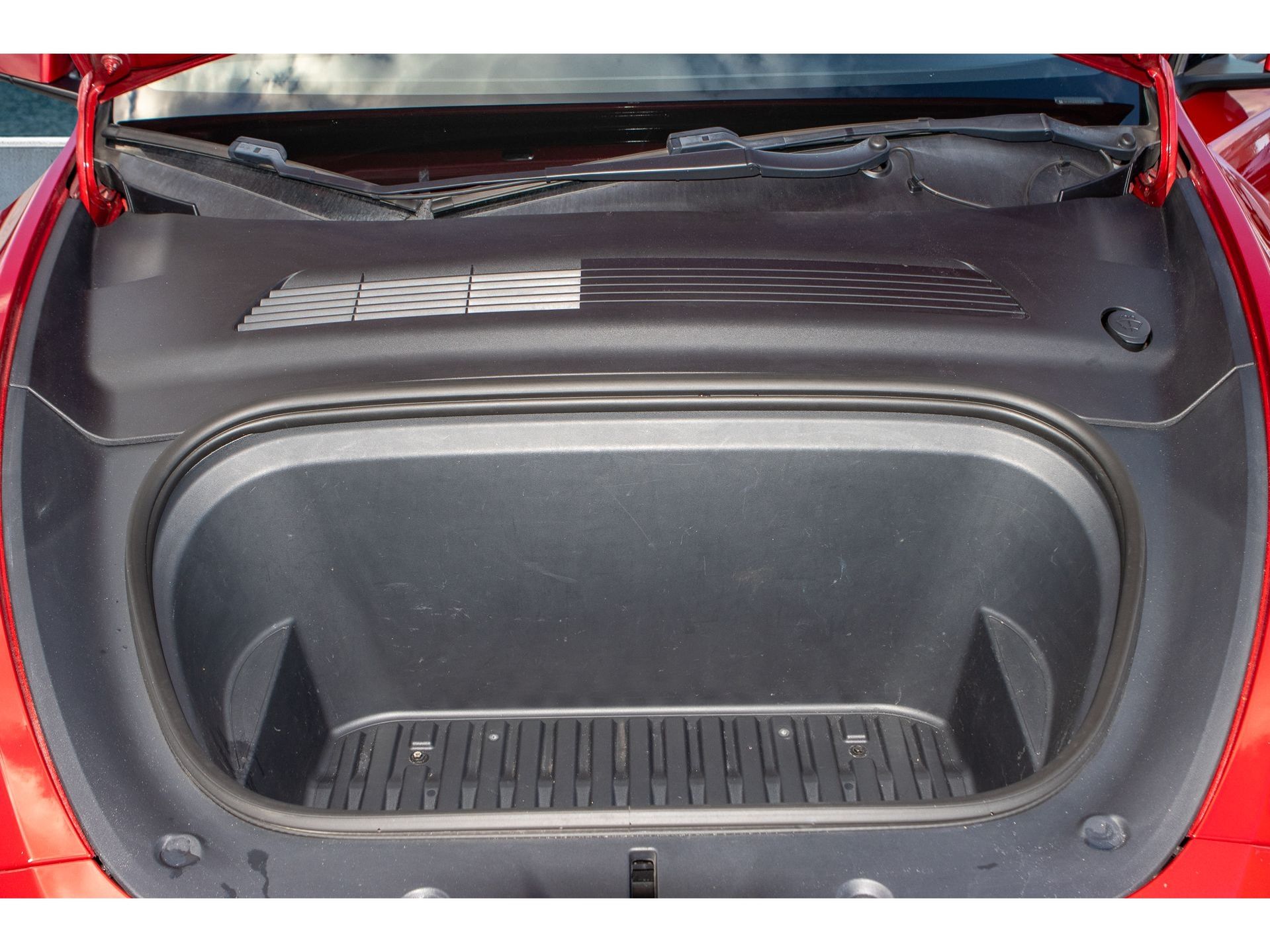 2020 Tesla Model Y Long Range photo 21
