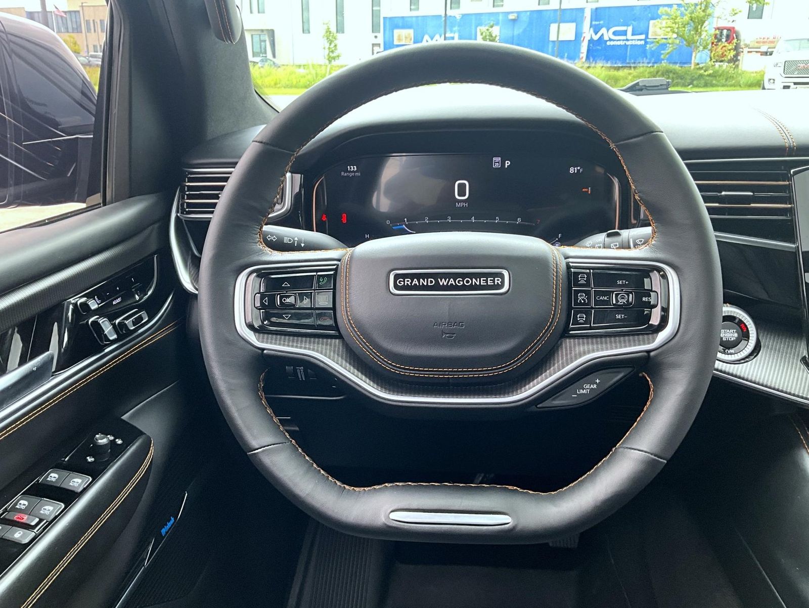 2023 Jeep Grand Wagoneer III Obsidian photo 12