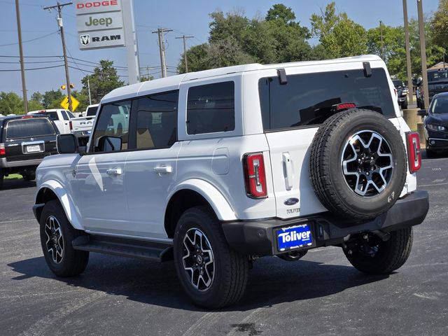 2025 Ford Bronco Outer Banks photo 6