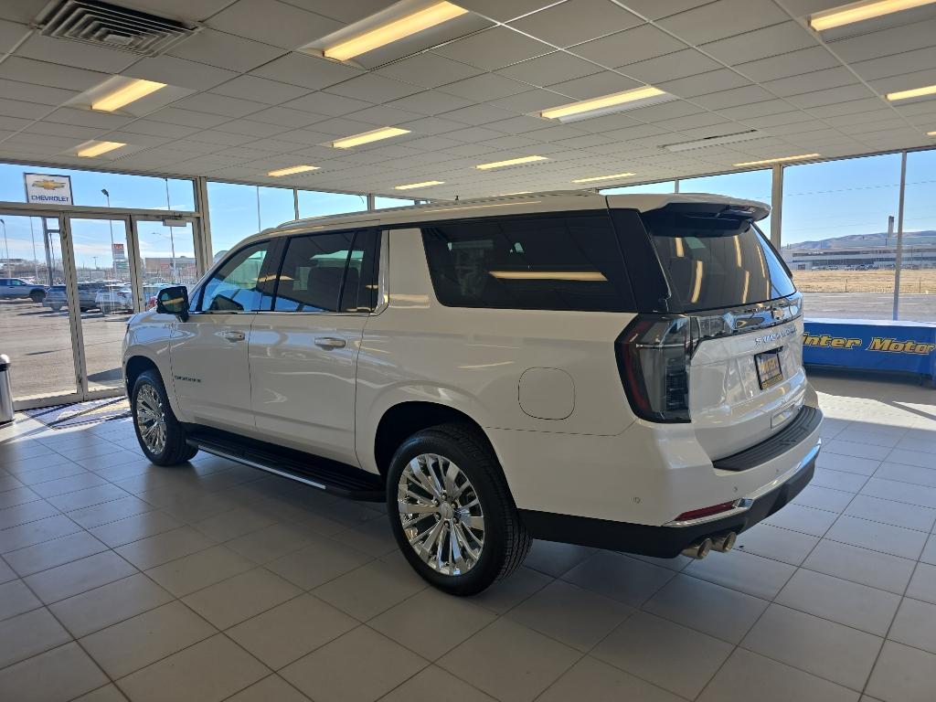 2025 Chevrolet Suburban Premier's photo