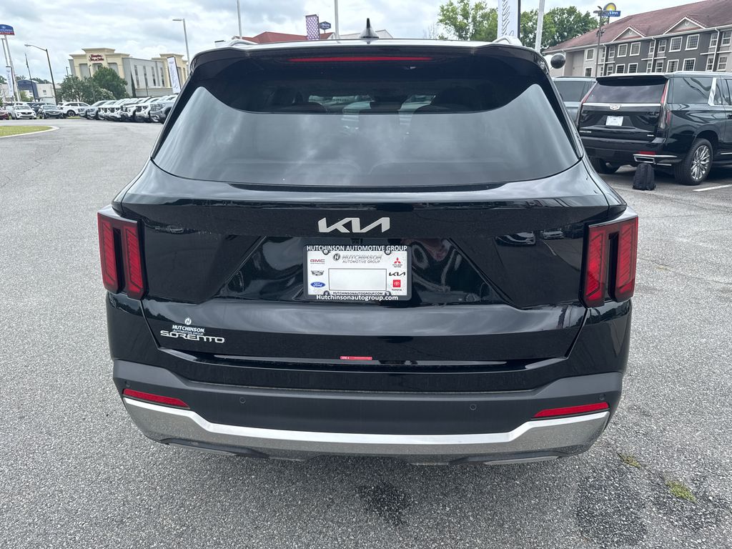 2025 Kia Sorento S photo 4