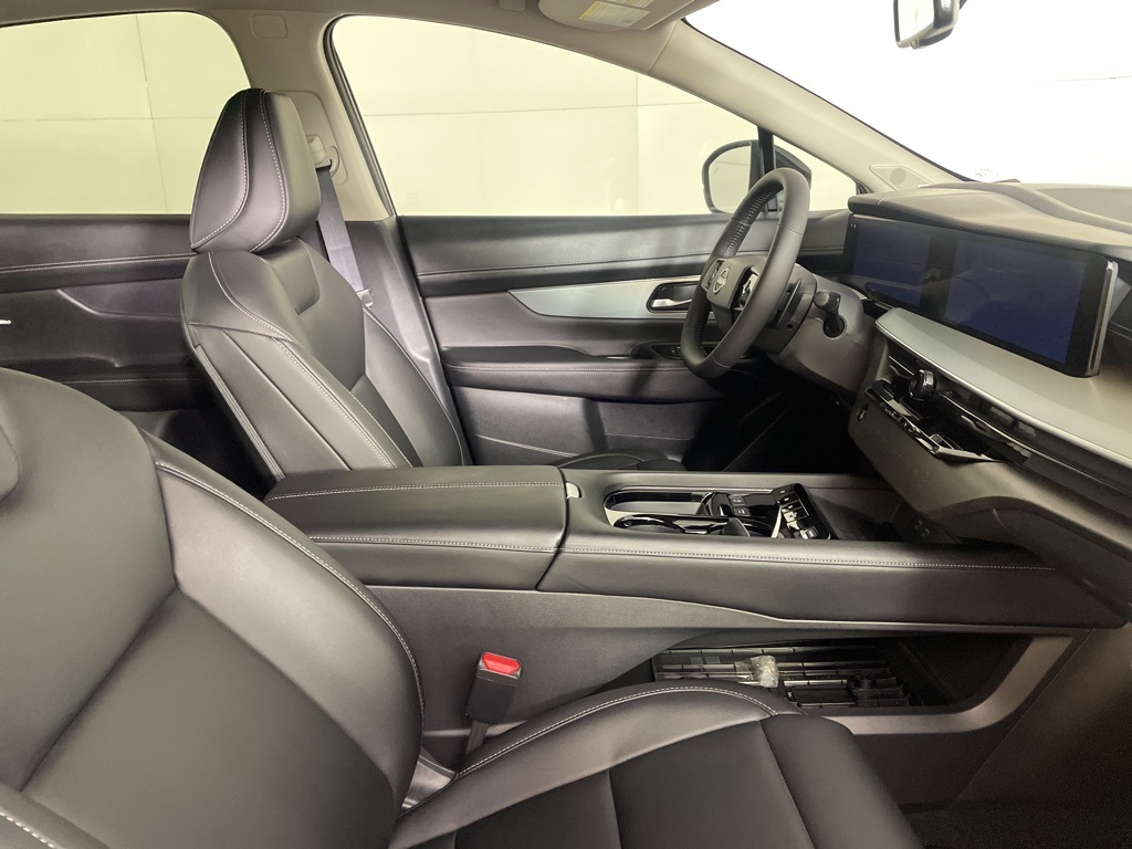 2025 Nissan Murano SL photo 14