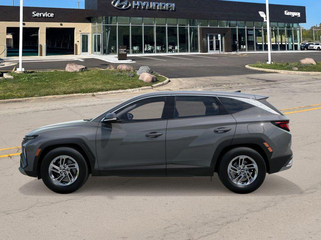 2026 Hyundai Tucson SE photo 3