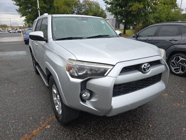 2014 Toyota 4Runner SR5 photo 2