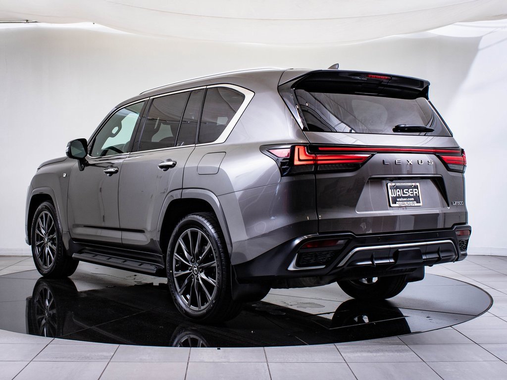2022 Lexus LX 600 F SPORT photo 6