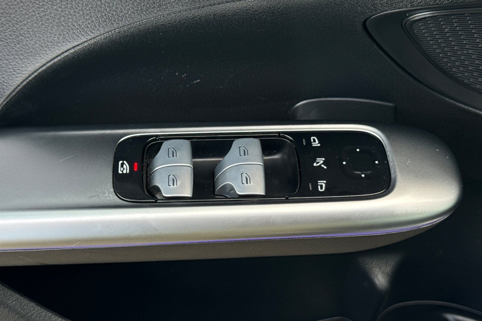 2022 Mercedes Benz C 300 photo 21