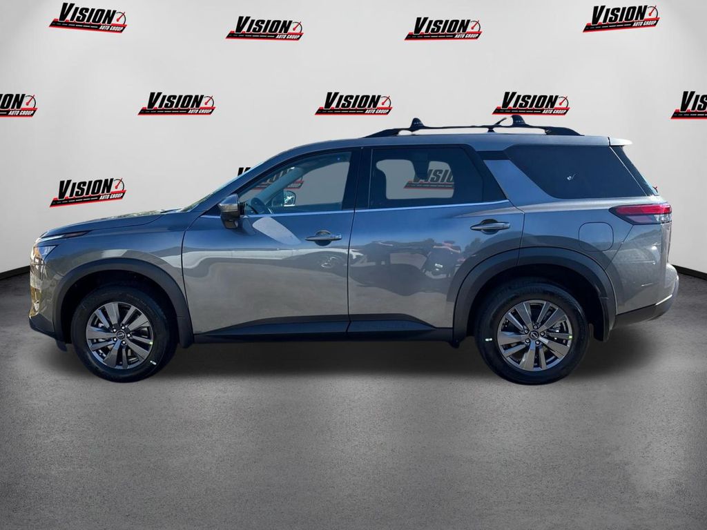 2025 Nissan Pathfinder SV photo 7