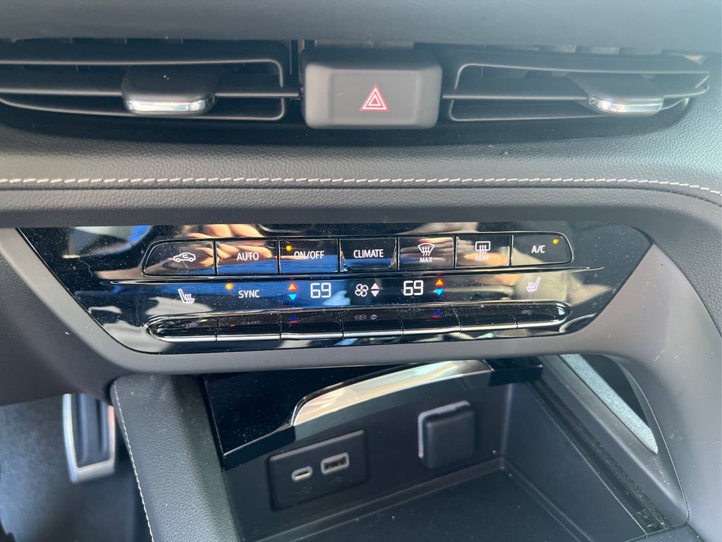 2023 Buick Envision Preferred photo 27
