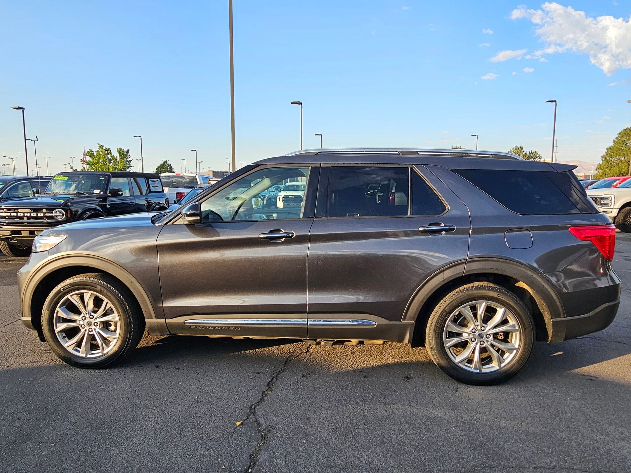 2020 Ford Explorer Limited photo 5