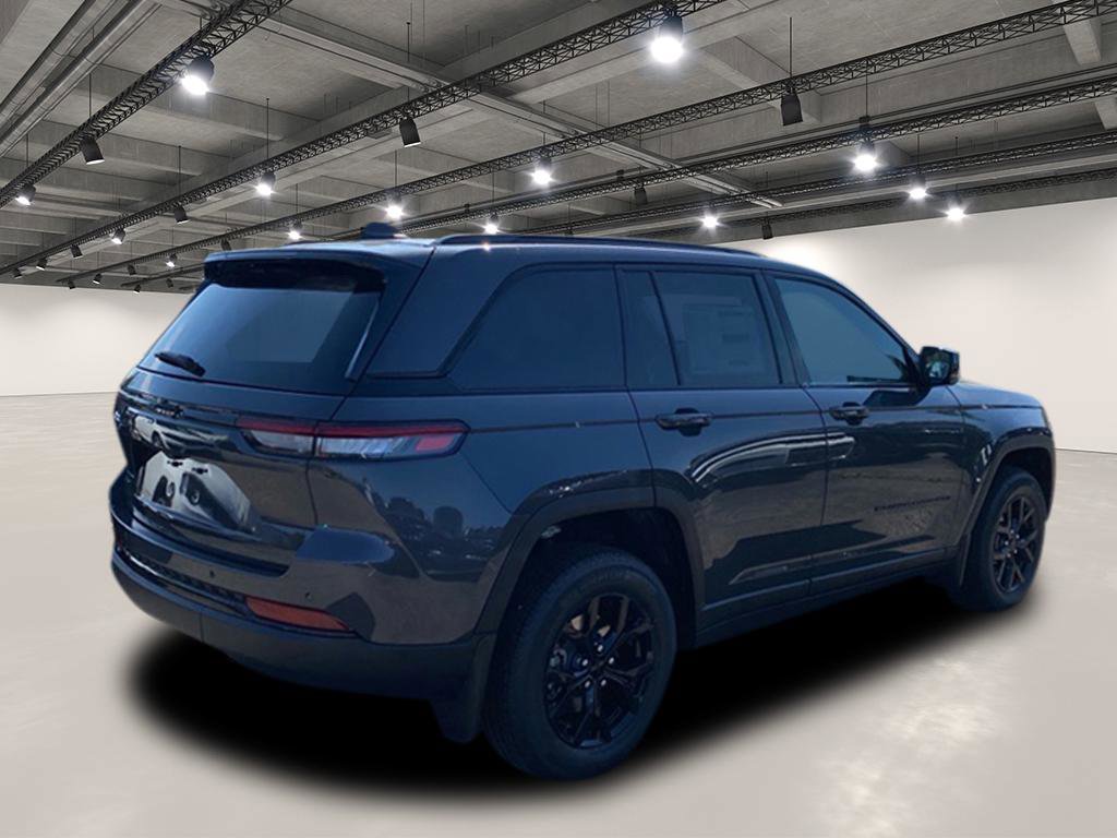 2025 Jeep Grand Cherokee Altitude X photo 3