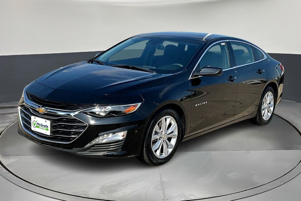 2024 Chevrolet Malibu 1LT photo 3