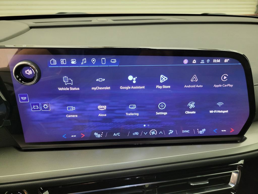 2025 Chevrolet Traverse photo 8