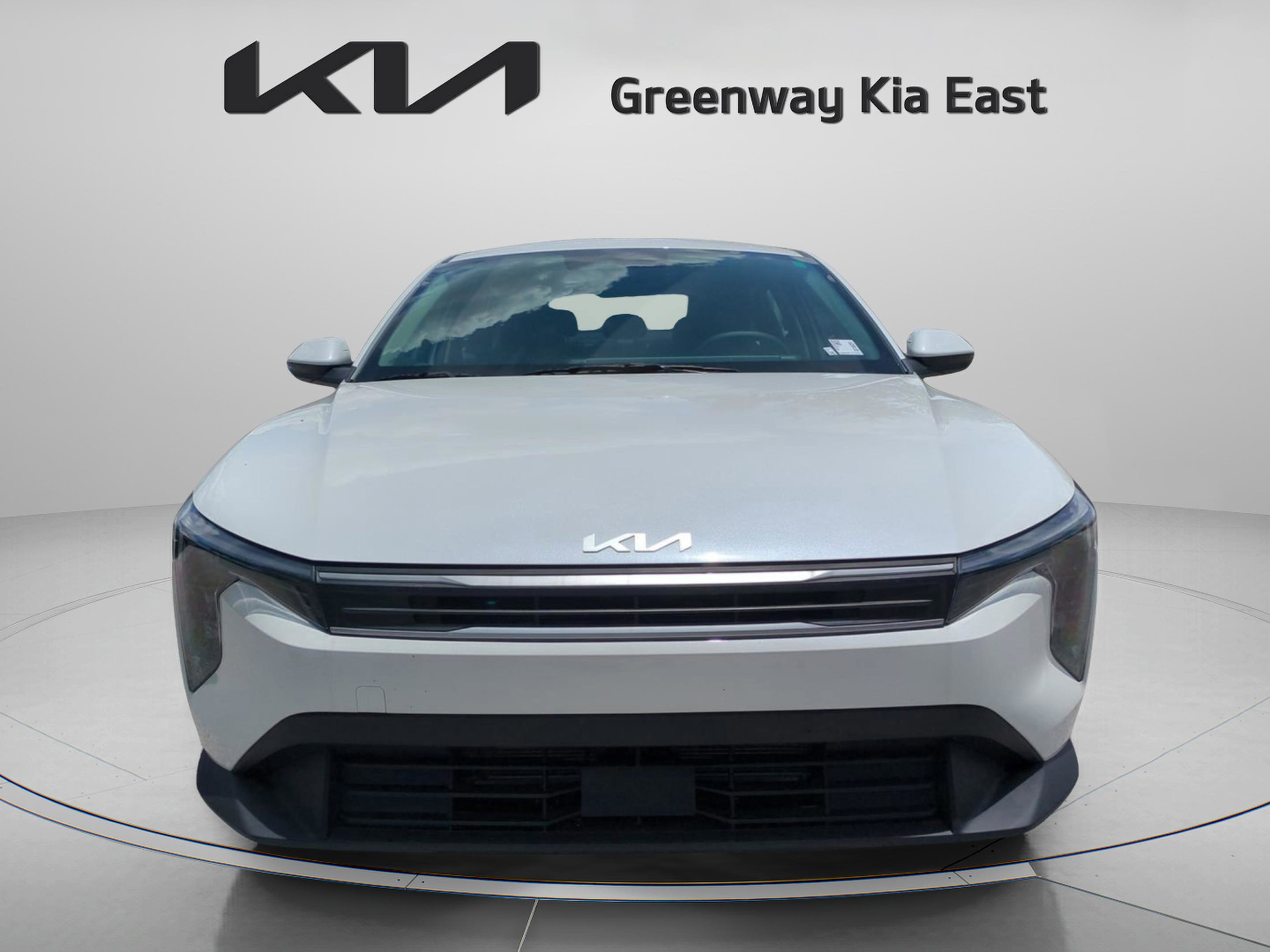 2025 Kia K4 LXS photo 2
