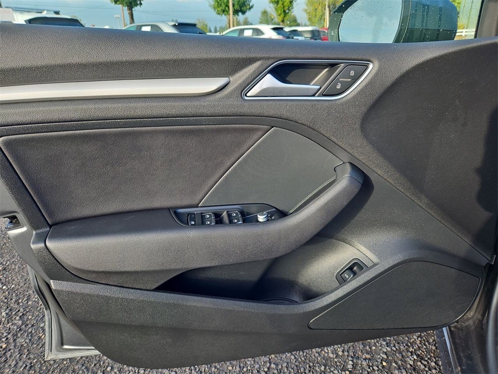 2016 Audi A3 1.8T Premium photo 8