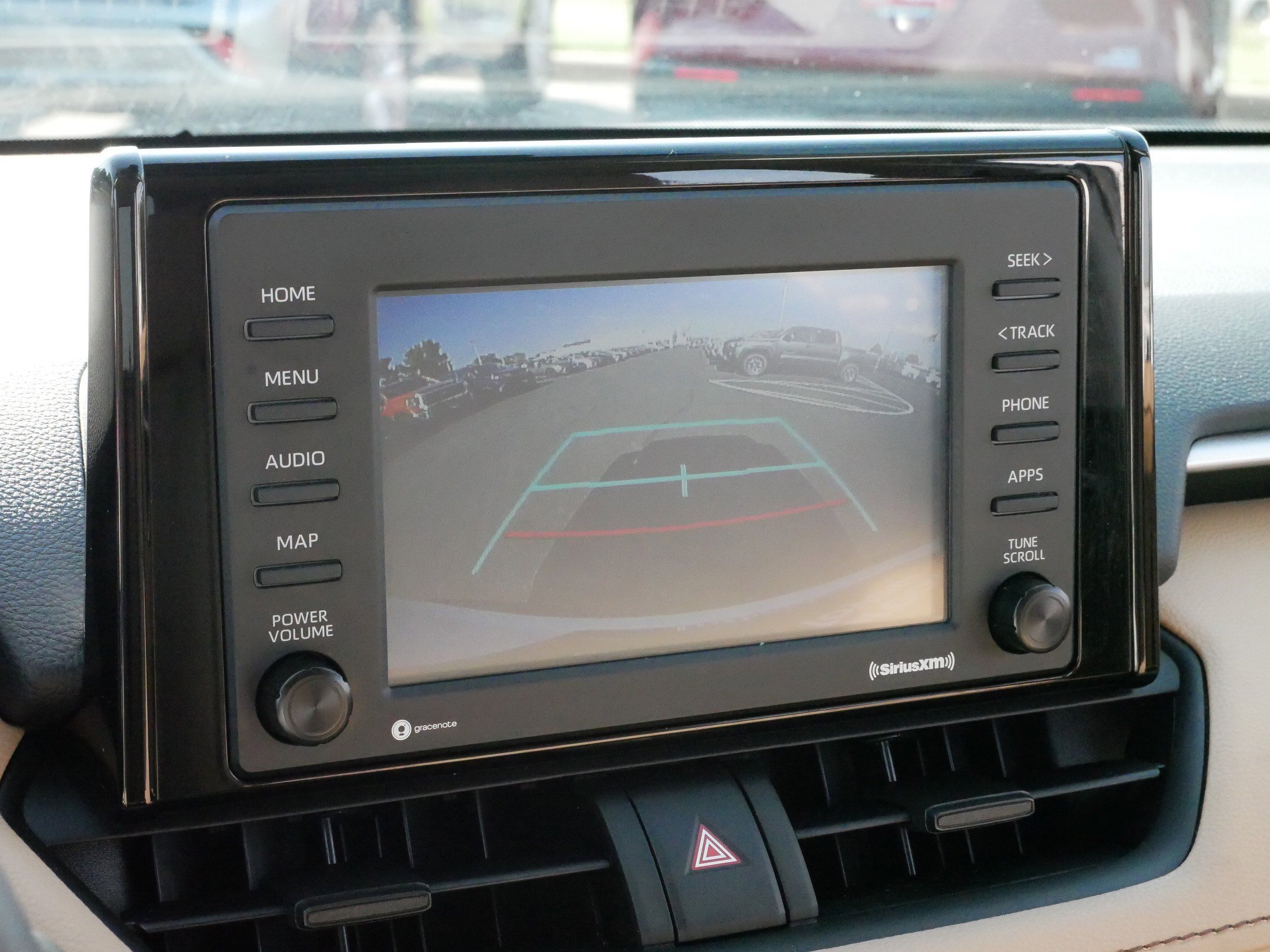 2022 Toyota RAV4 Hybrid XLE photo 26