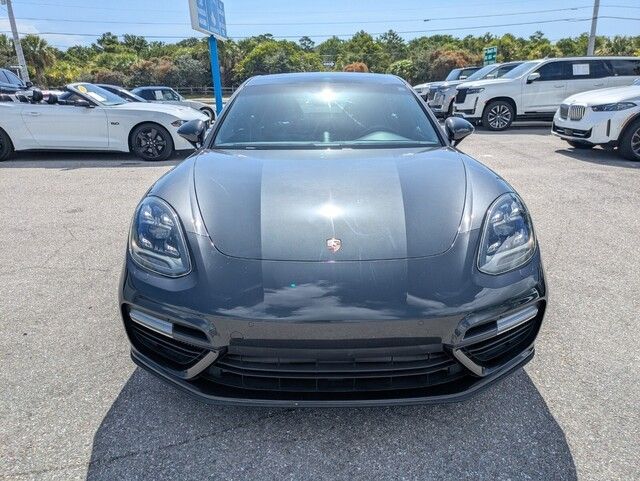 2017 Porsche Panamera Turbo photo 2