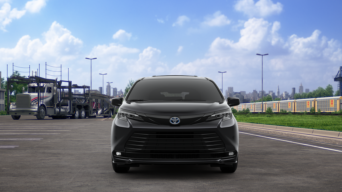 2025 Toyota Sienna Woodland Edition photo 15