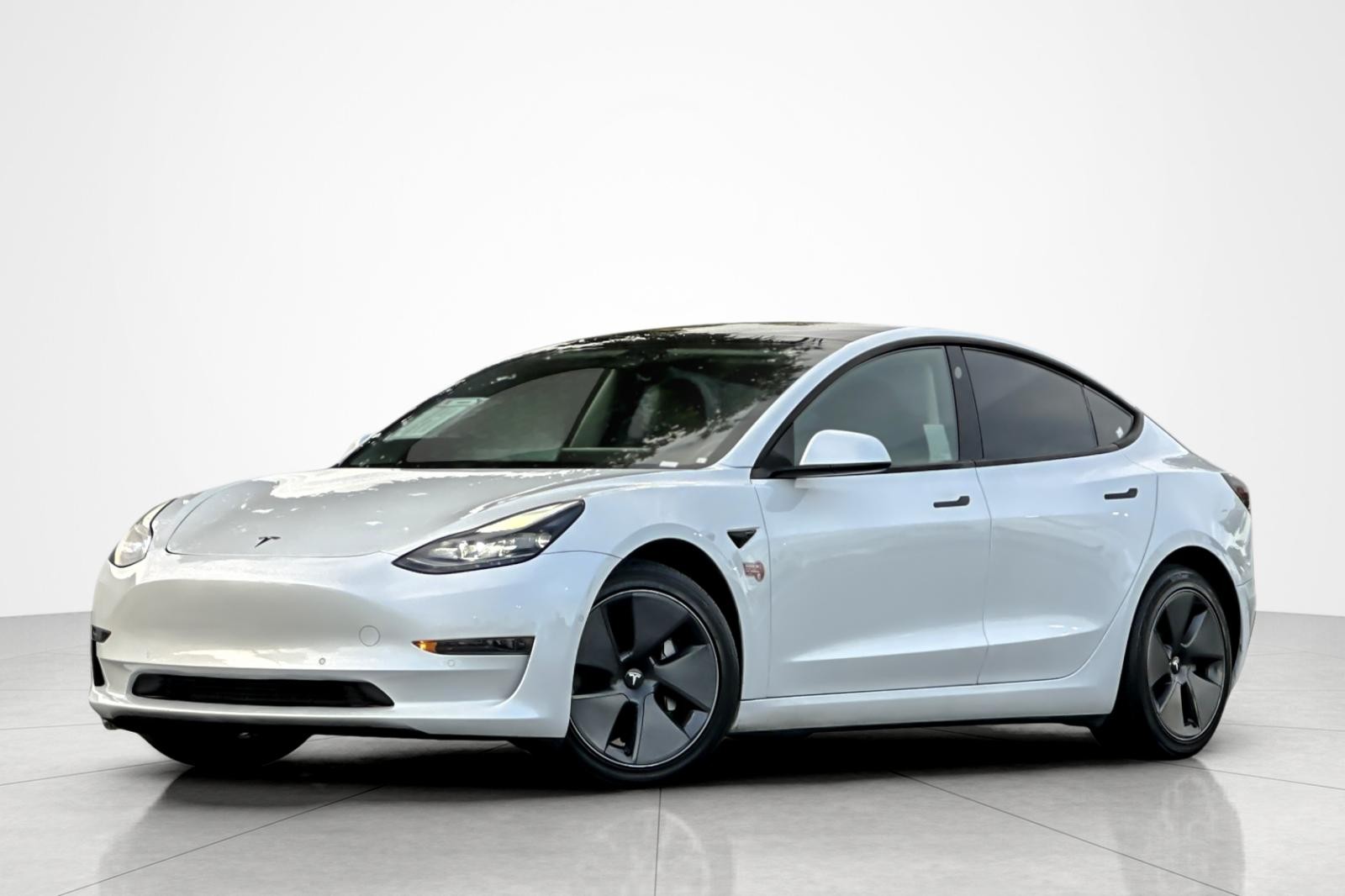 2021 Tesla Model 3 Base's photo