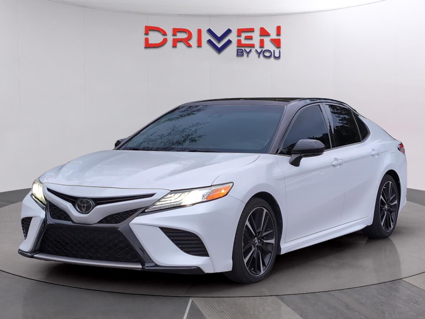 2020 Toyota Camry XSE V6 photo 2