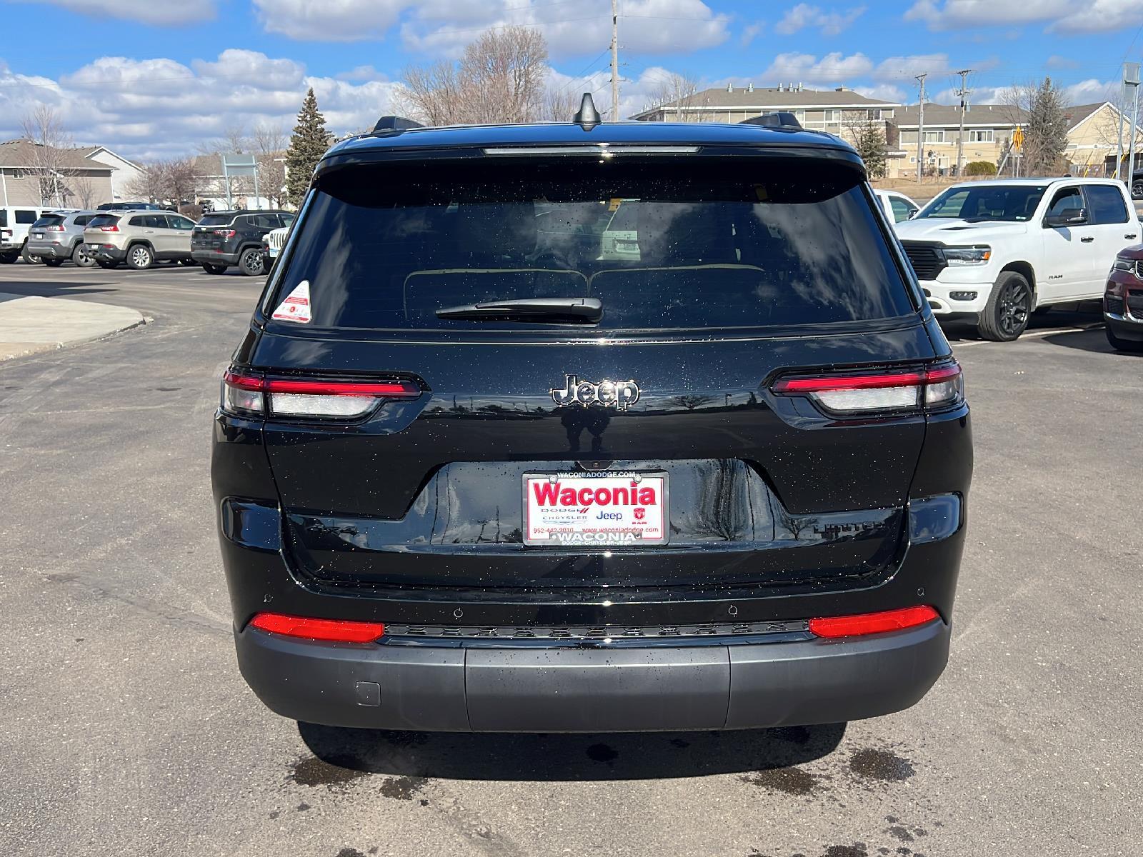 2025 Jeep Grand Cherokee Limited photo 4