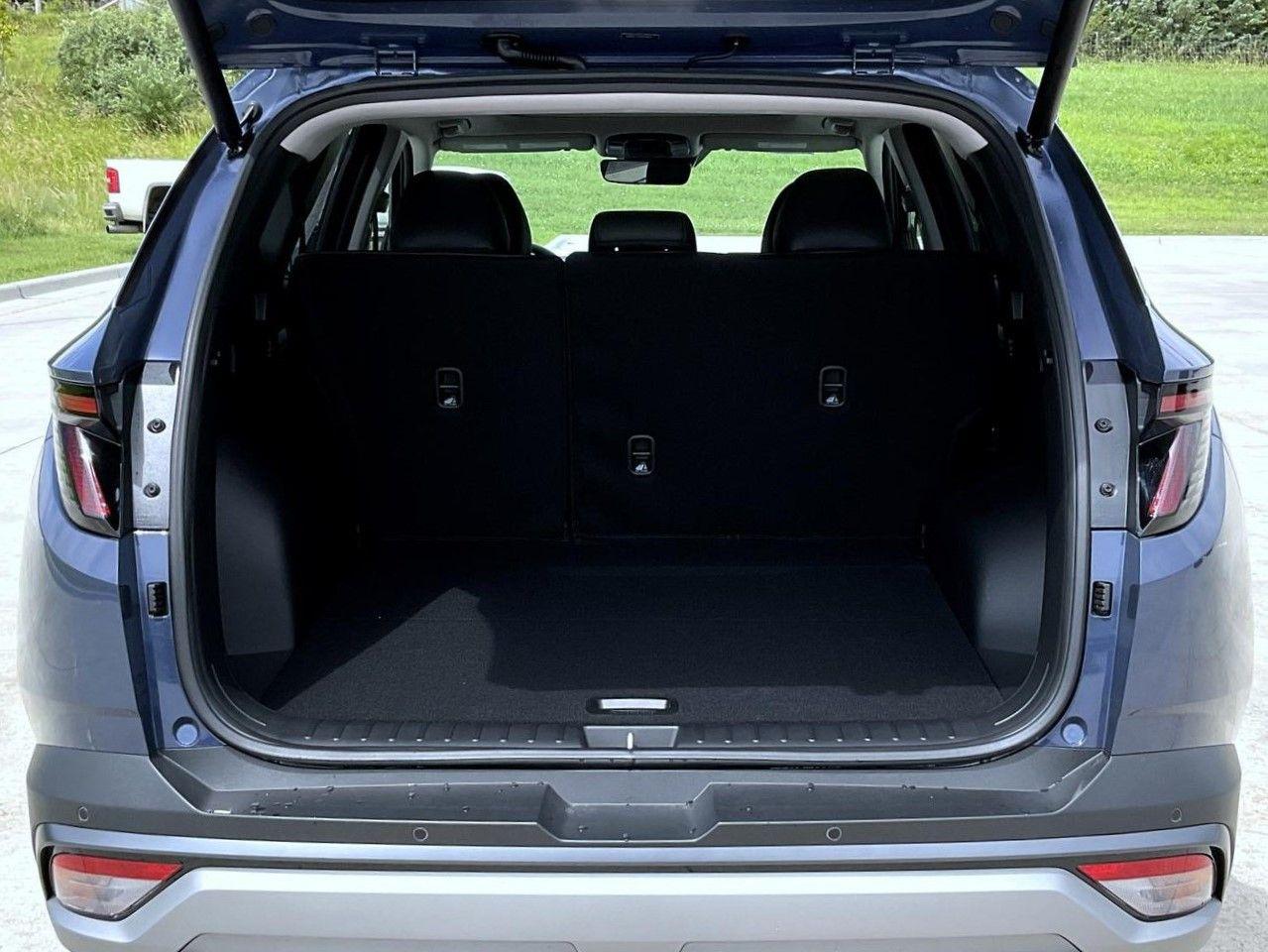 2025 Hyundai Tucson Limited photo 9