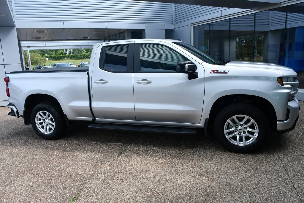 2022 Chevrolet Silverado 1500 RST photo 10