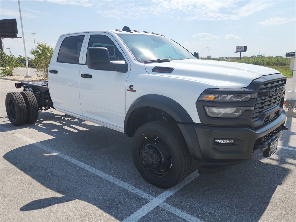 2026 Ram 5500 Tradesman photo 2