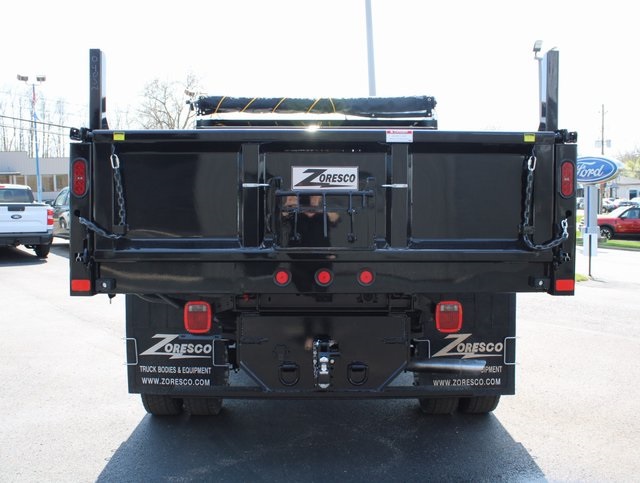 2025 Ford F-550 photo 4