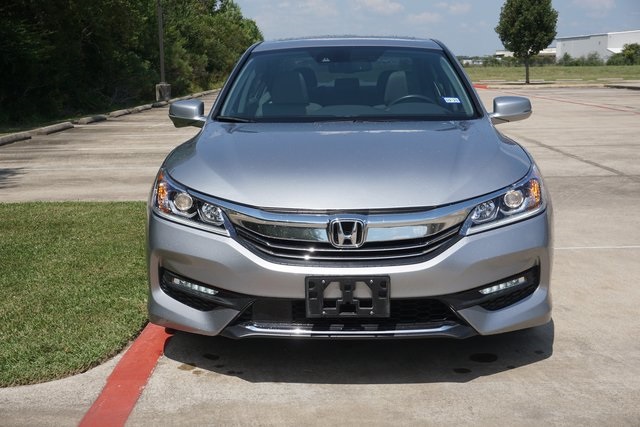 Used 2017 Honda Accord EX-L with VIN 1HGCR2F97HA170318 for sale in Port Arthur, TX