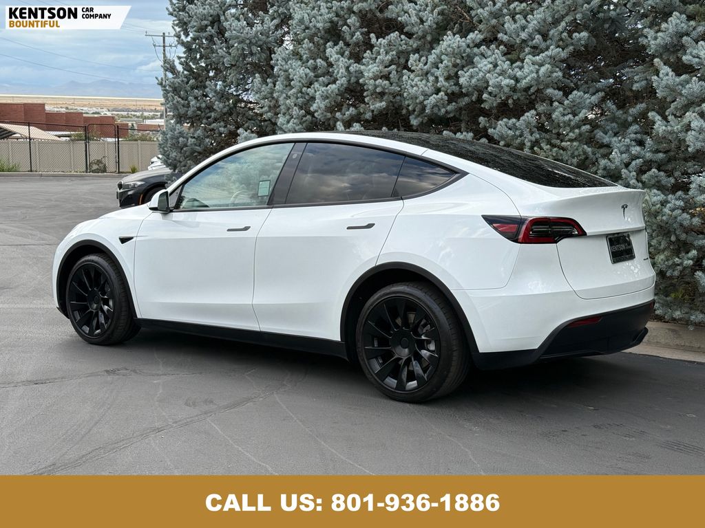 2023 Tesla Model Y Long Range photo 4