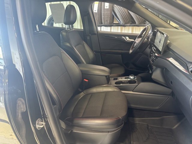 2024 Ford Escape ST-Line photo 27