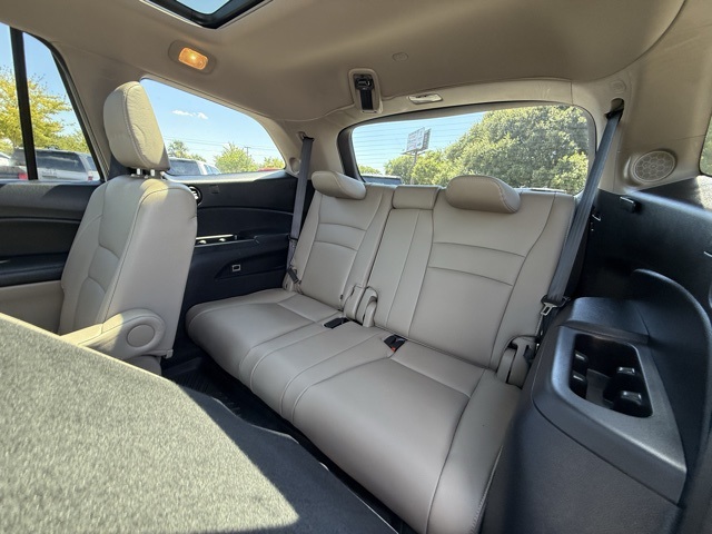 2019 Honda Pilot Elite photo 20