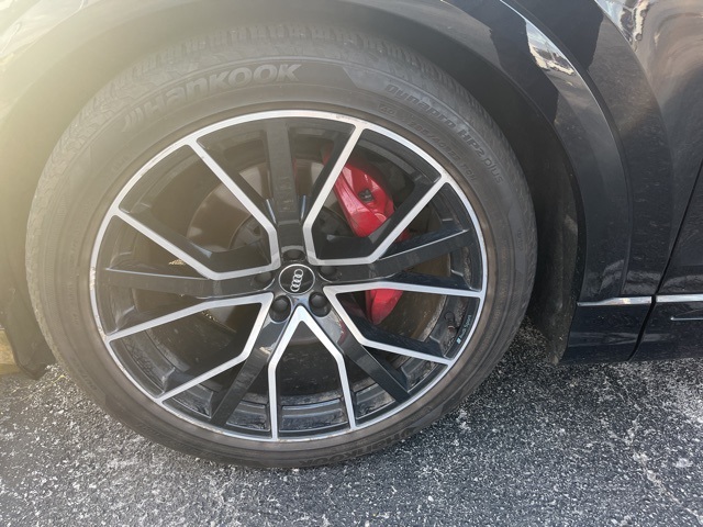 2019 Audi Q8 line Prestige photo 4